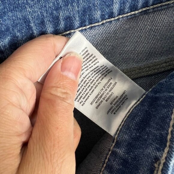 Silver Jeans Women's Blue Ankle & Cropped Jeans - Picture 4 of 7